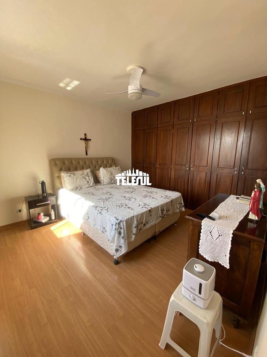 Casa, Pinheiros, 4 Quartos, 3 Vagas, 1 Suíte