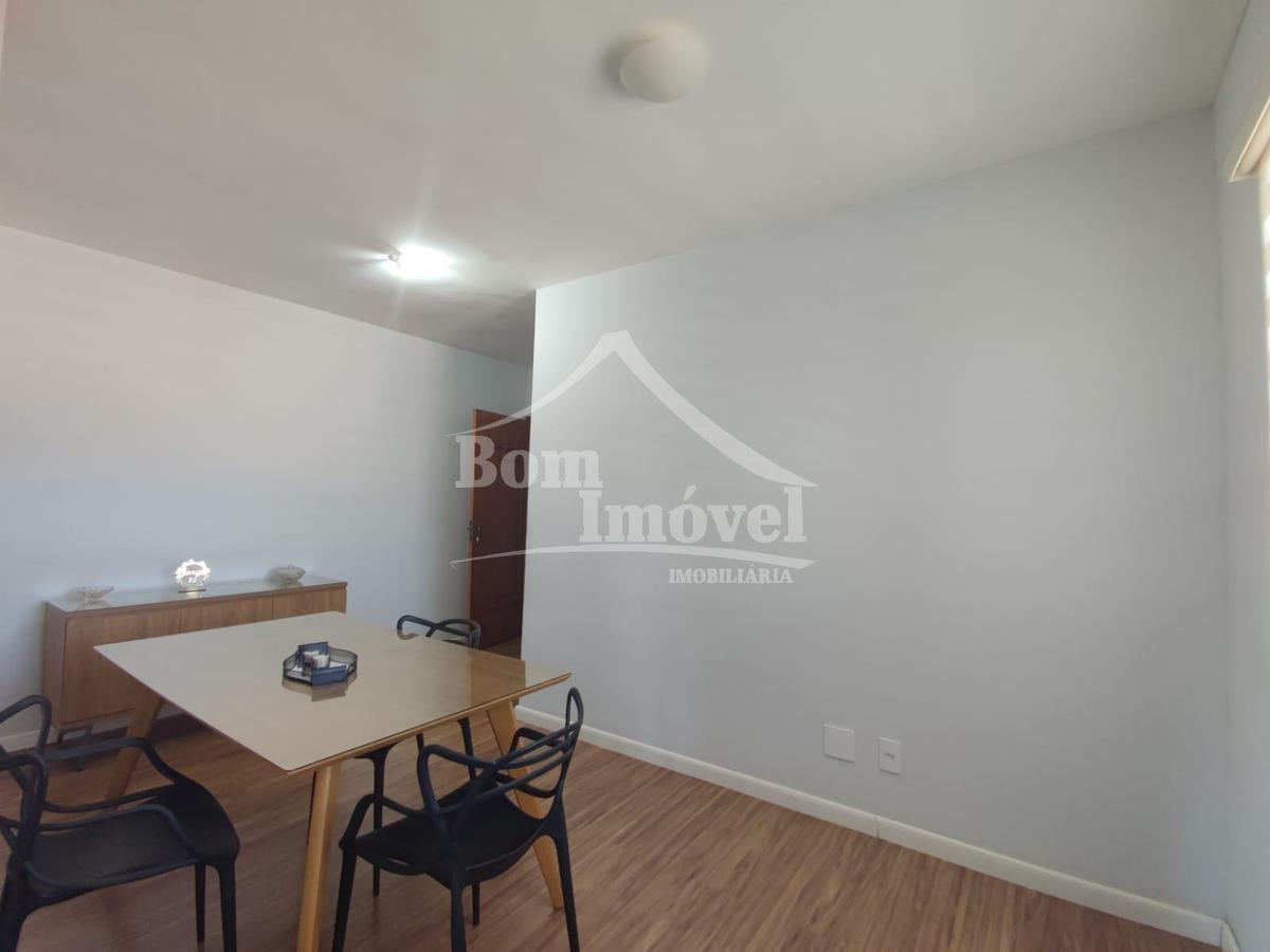 Apartamento, Centro, 2 Quartos, 1 Vaga