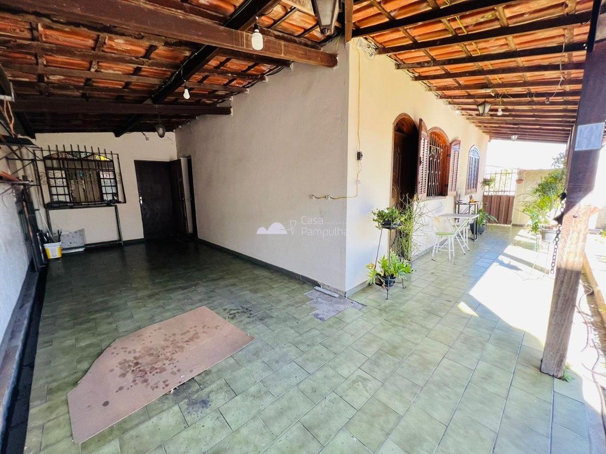Casa, Santa Mônica, 4 Quartos, 2 Vagas, 1 Suíte