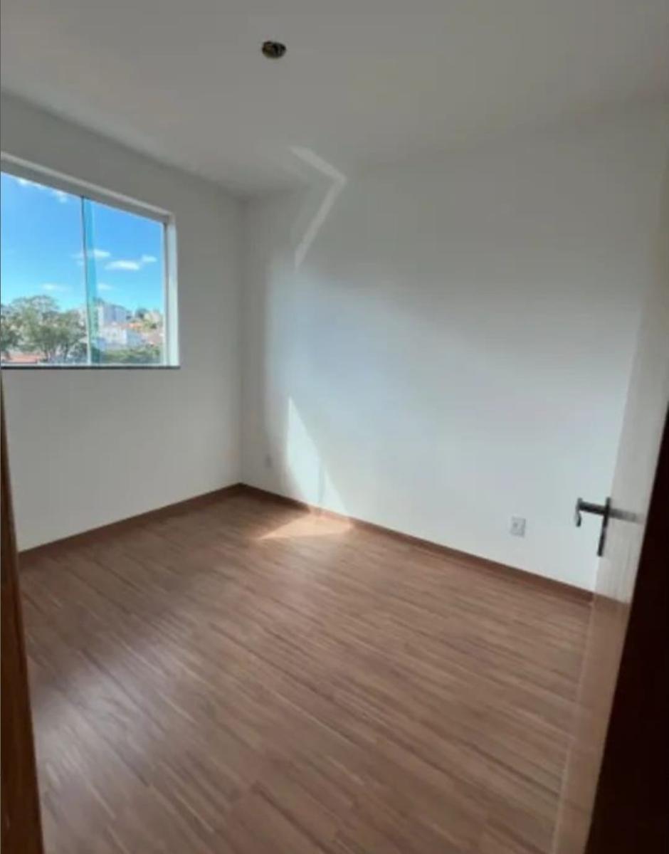 Cobertura, Planalto, 2 Quartos, 2 Vagas, 1 Suíte