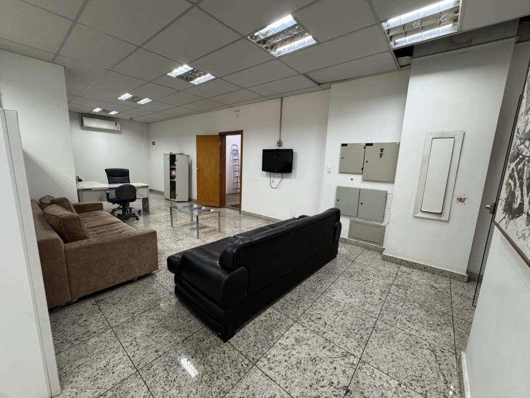 Andar, Centro, 0 Quarto, 5 Vagas