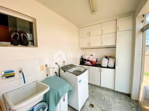 Casa, Trevo, 5 Quartos, 0 Vaga, 2 Suítes