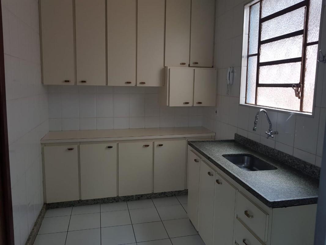 Casa, Cinquentenário, 2 Quartos, 8 Vagas