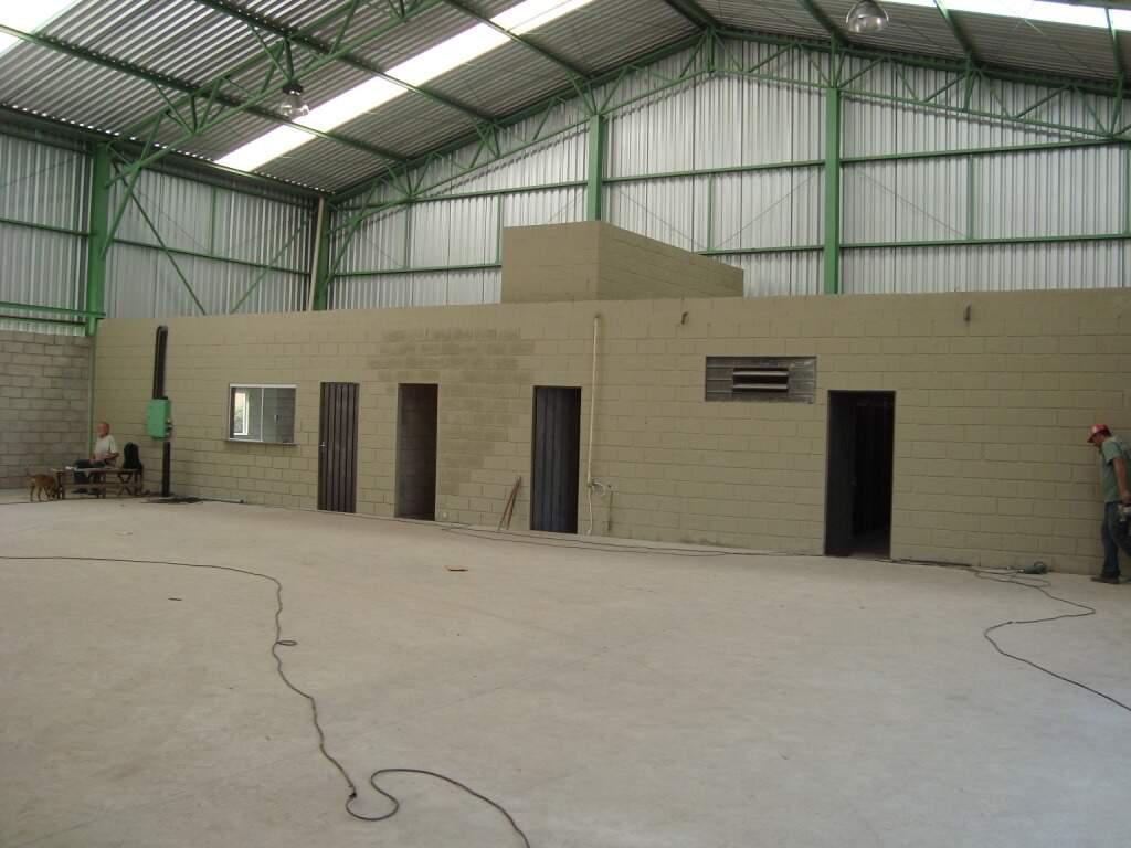 Galpão, Distrito Industrial, 26 Vagas