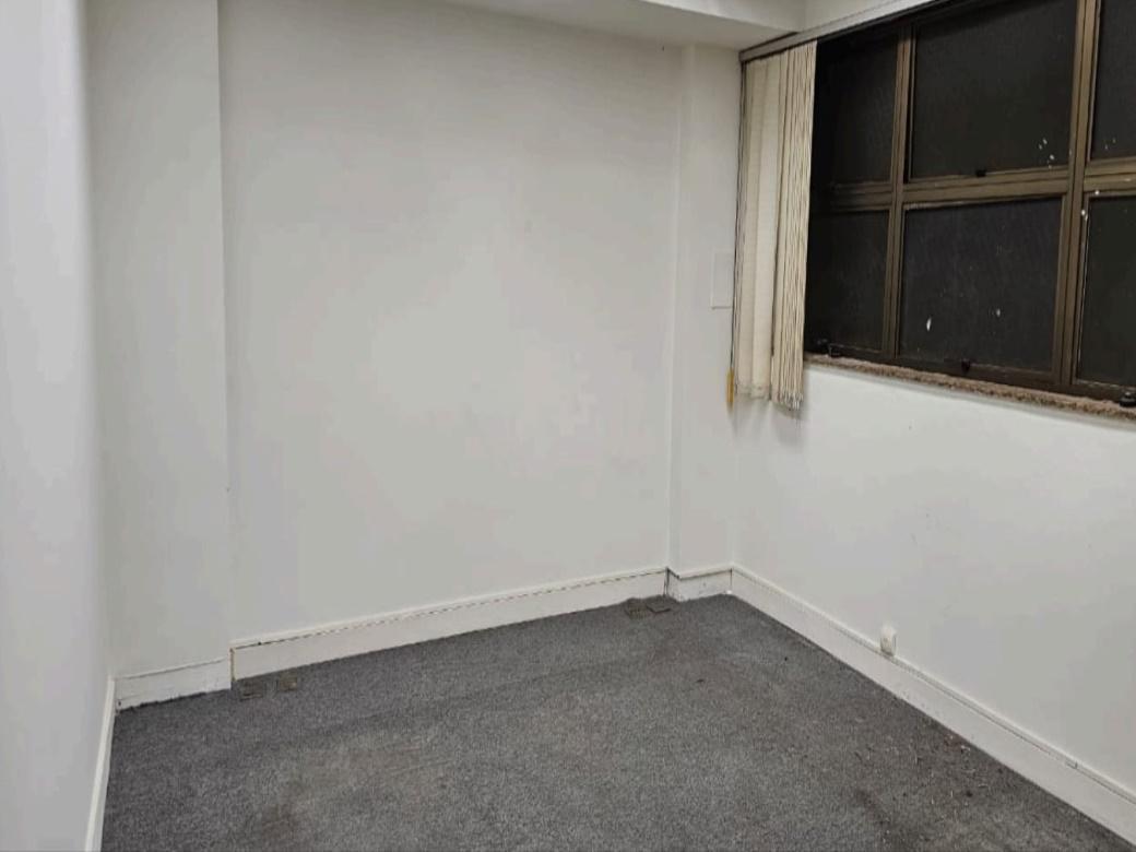 Andar, Funcionários