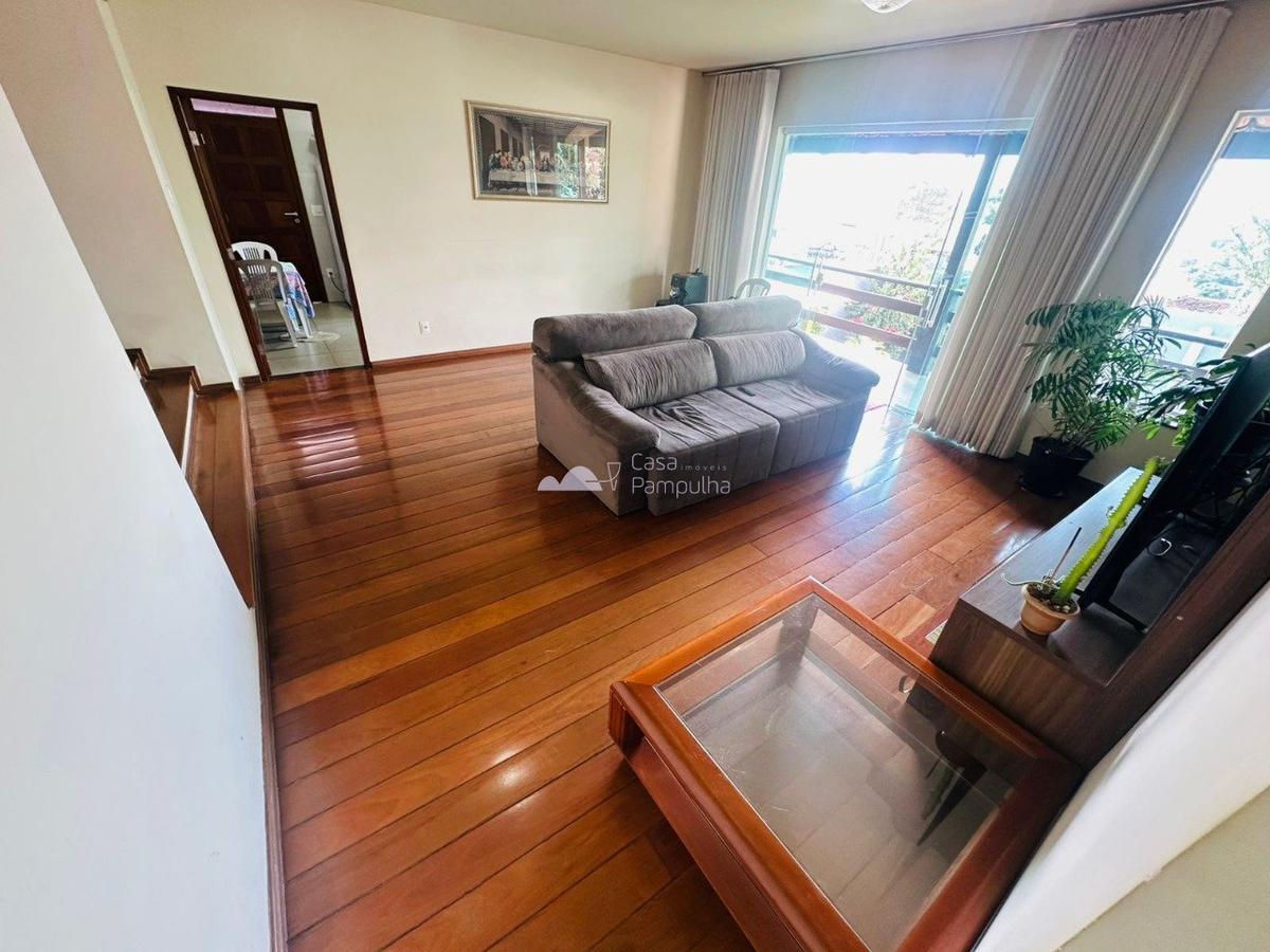Casa, Santa Mônica, 2 Quartos, 4 Vagas, 1 Suíte