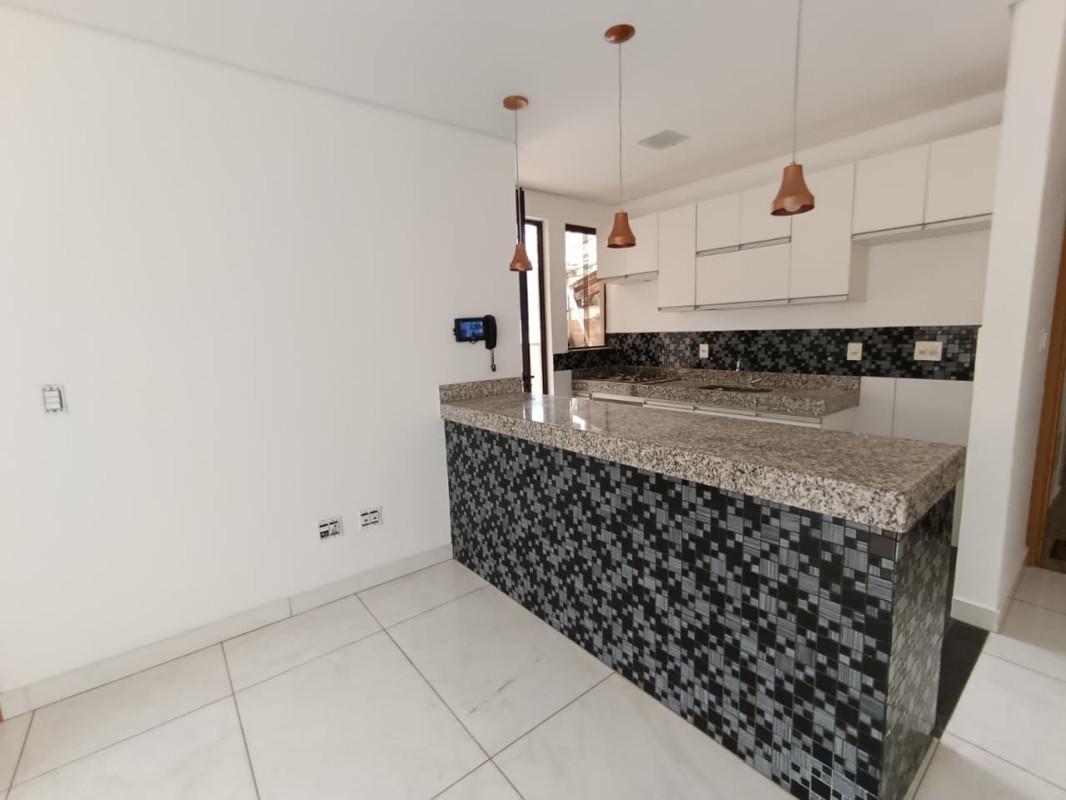 Apartamento, Caiçaras, 2 Quartos, 3 Vagas, 1 Suíte