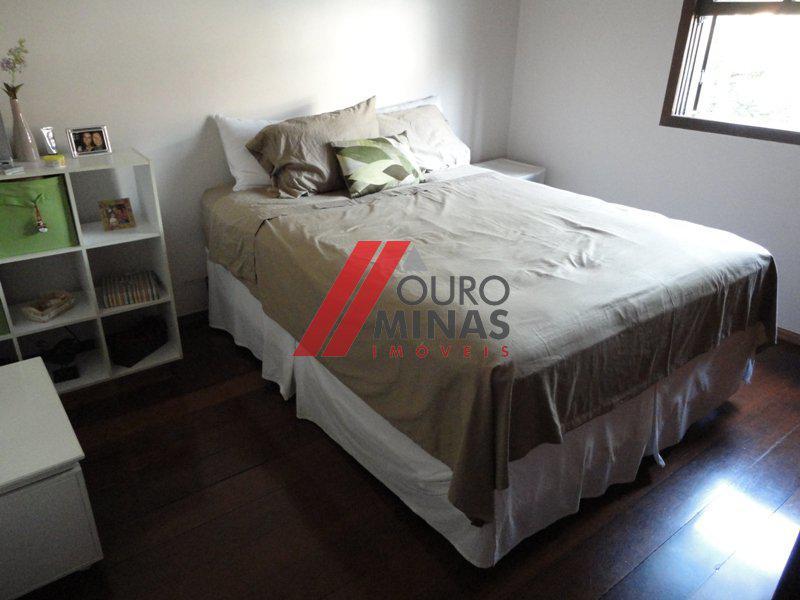 Casa, Sagrada Família, 4 Quartos, 5 Vagas, 1 Suíte