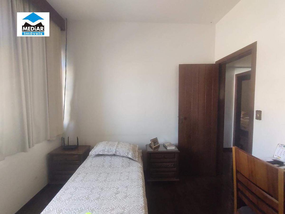 Casa, Floresta, 3 Quartos, 3 Vagas, 1 Suíte