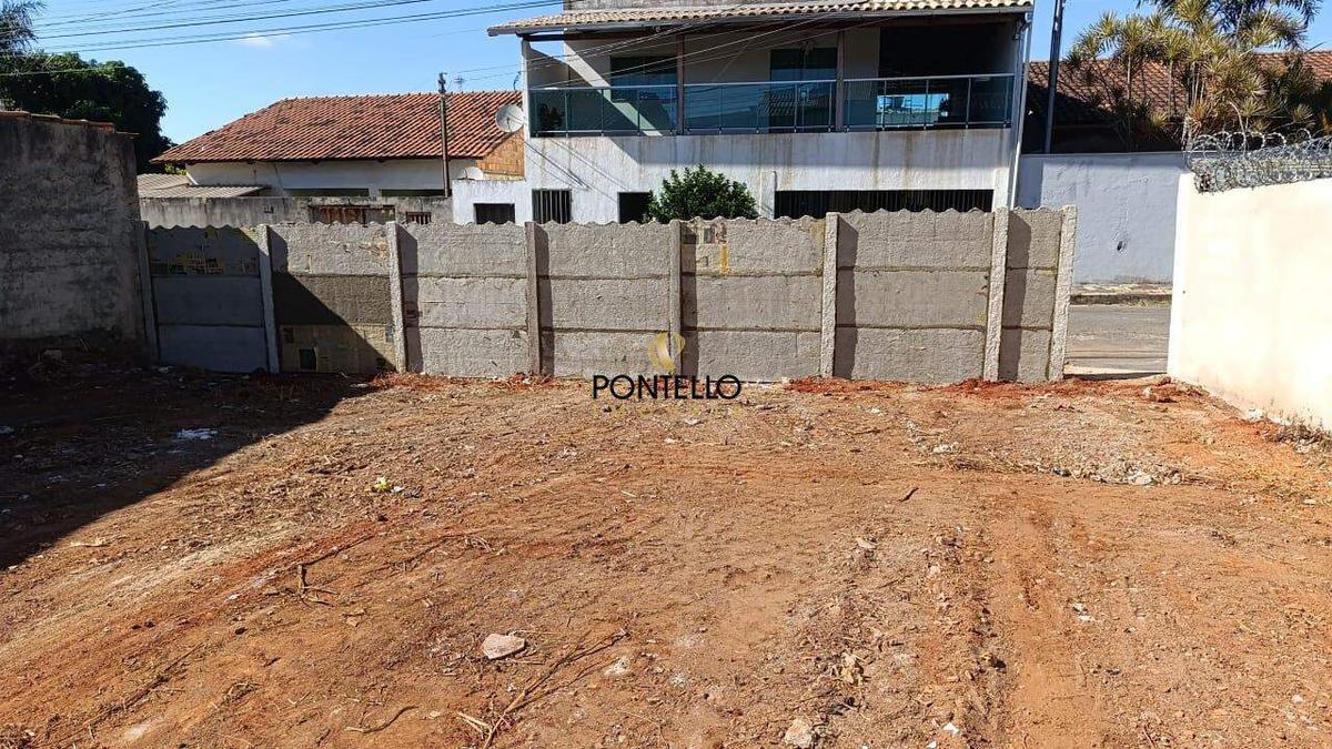 Lote, Montreal, 0 Quarto, 0 Vaga