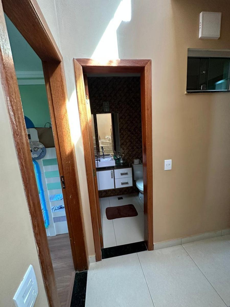 Casa, Monte Verde, 3 Quartos, 2 Vagas, 1 Suíte