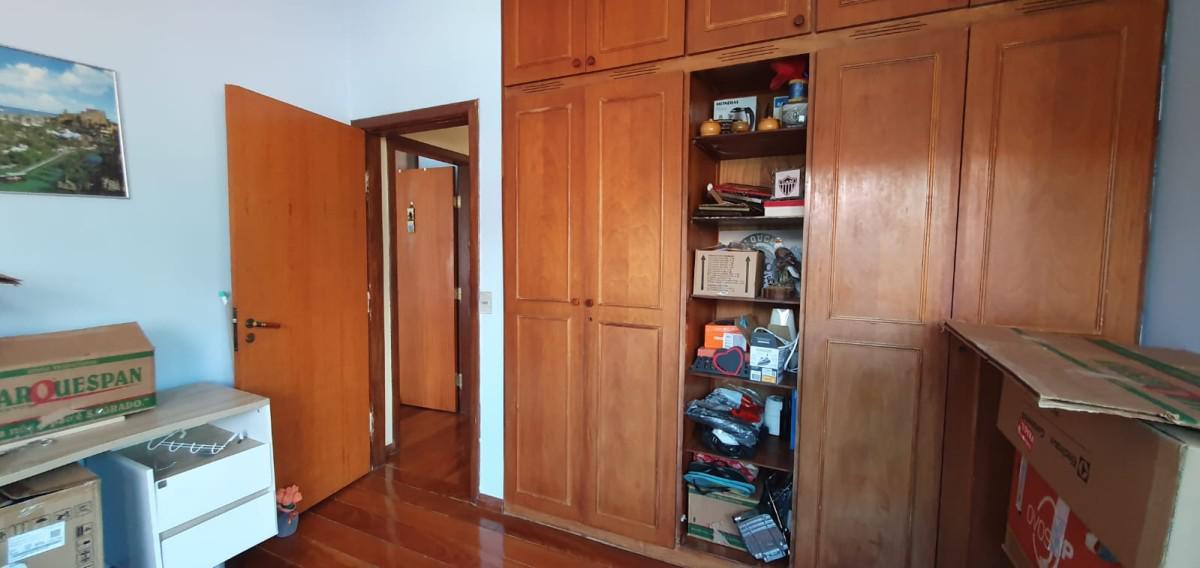 Casa, João Pinheiro, 5 Quartos, 4 Vagas, 1 Suíte