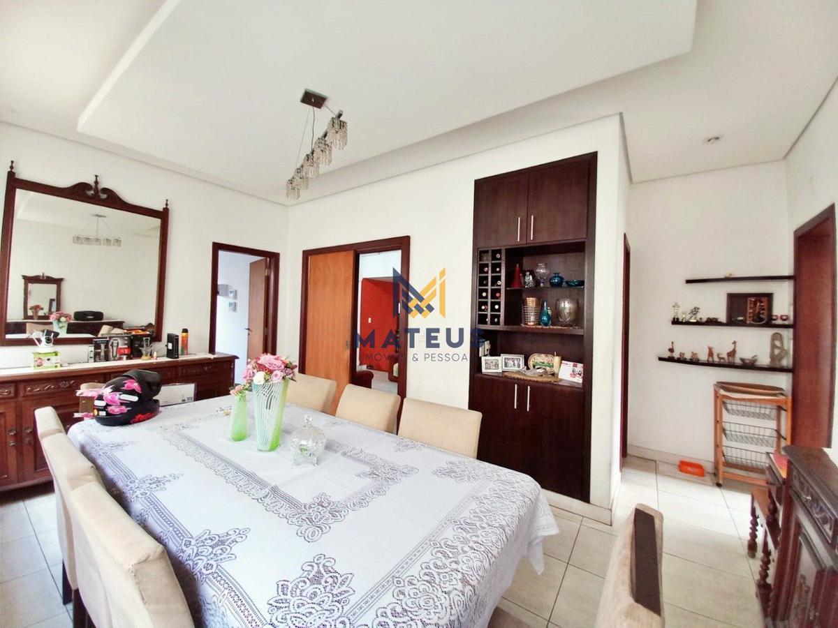 Casa, Carlos Prates, 6 Quartos, 2 Vagas, 2 Suítes