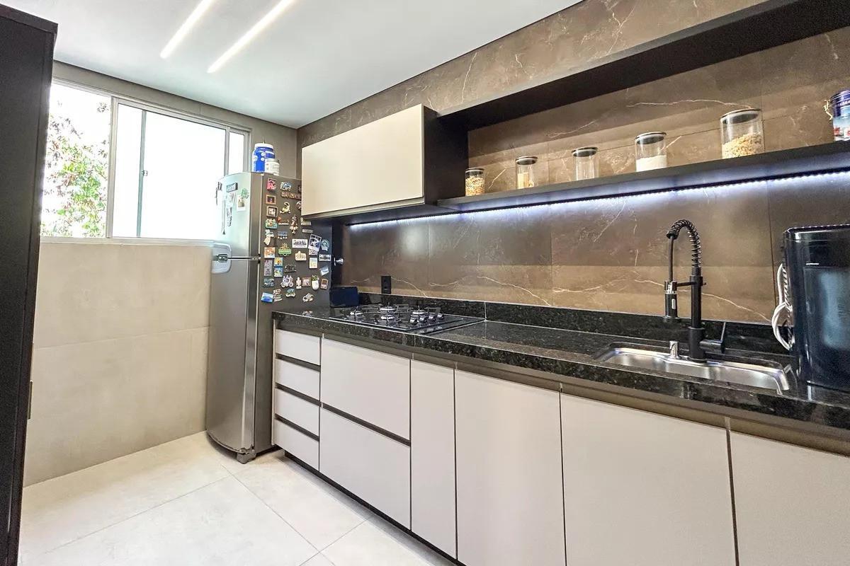 Apartamento, Castelo, 3 Quartos, 1 Vaga, 1 Suíte