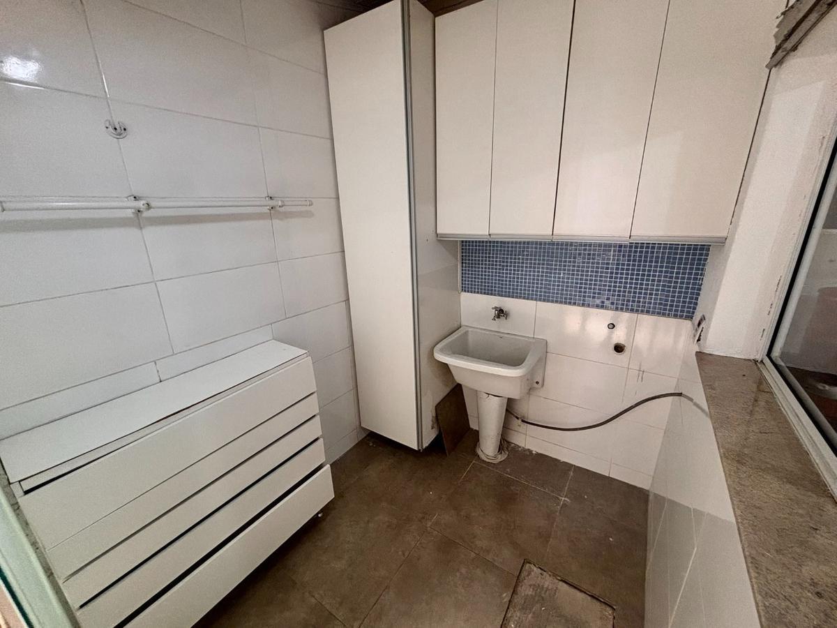 Casa, Castelo, 3 Quartos, 2 Vagas, 1 Suíte