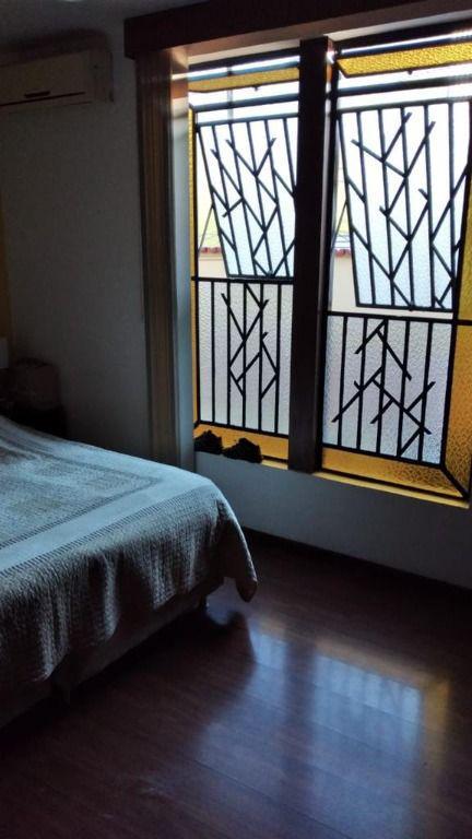 Casa, Centro, 4 Quartos, 3 Vagas, 1 Suíte
