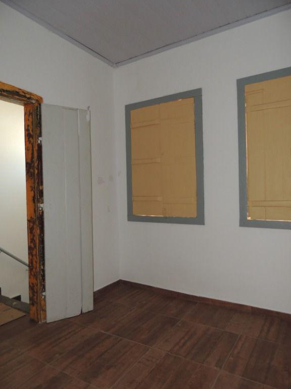 Casa, Centro, 5 Quartos, 0 Vaga