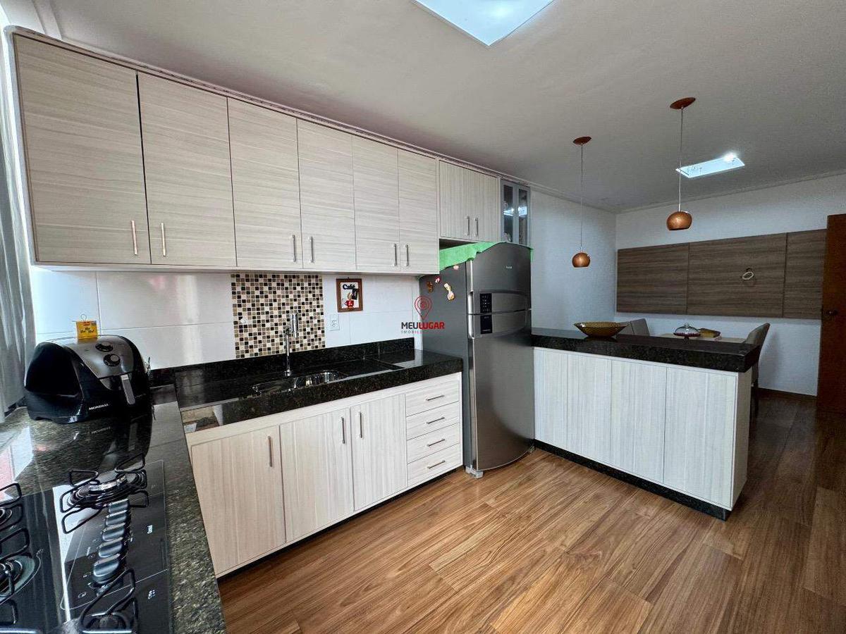 Casa, Diamante, 4 Quartos, 2 Vagas, 1 Suíte