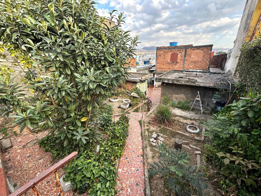 Lote, Sagrada Família, 0 Quarto, 0 Vaga
