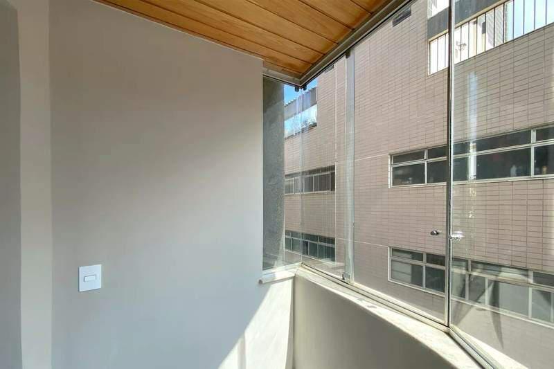Apartamento, Vila Paris, 2 Quartos, 2 Vagas, 2 Suítes