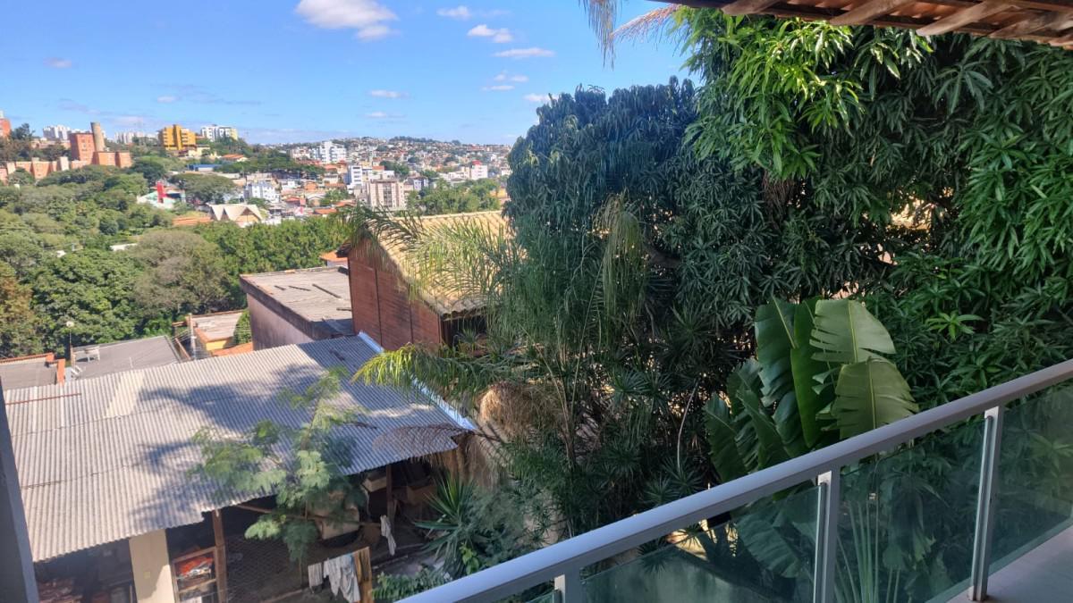Casa, Estoril, 2 Quartos, 4 Vagas, 1 Suíte