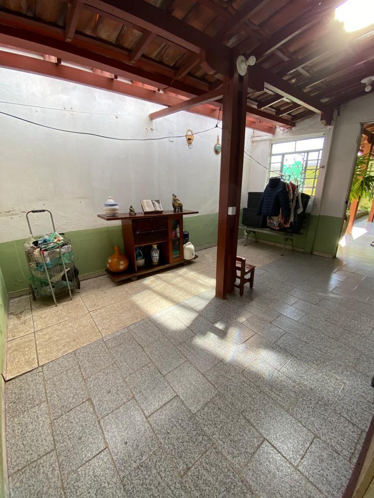 Casa, Alípio de Melo, 2 Quartos, 0 Vaga