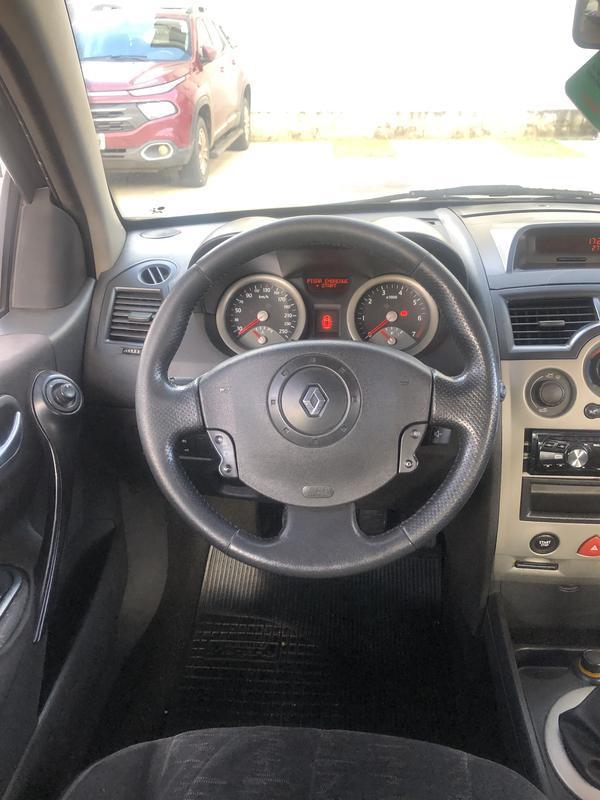 Renault Megane Sedan Dynamique Hi-flex 1.6 16v