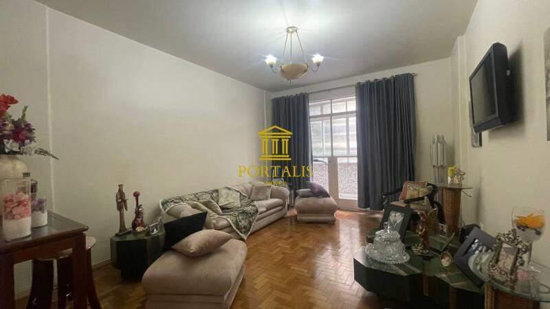 Apartamento, Centro, 4 Quartos, 0 Vaga, 1 Suíte