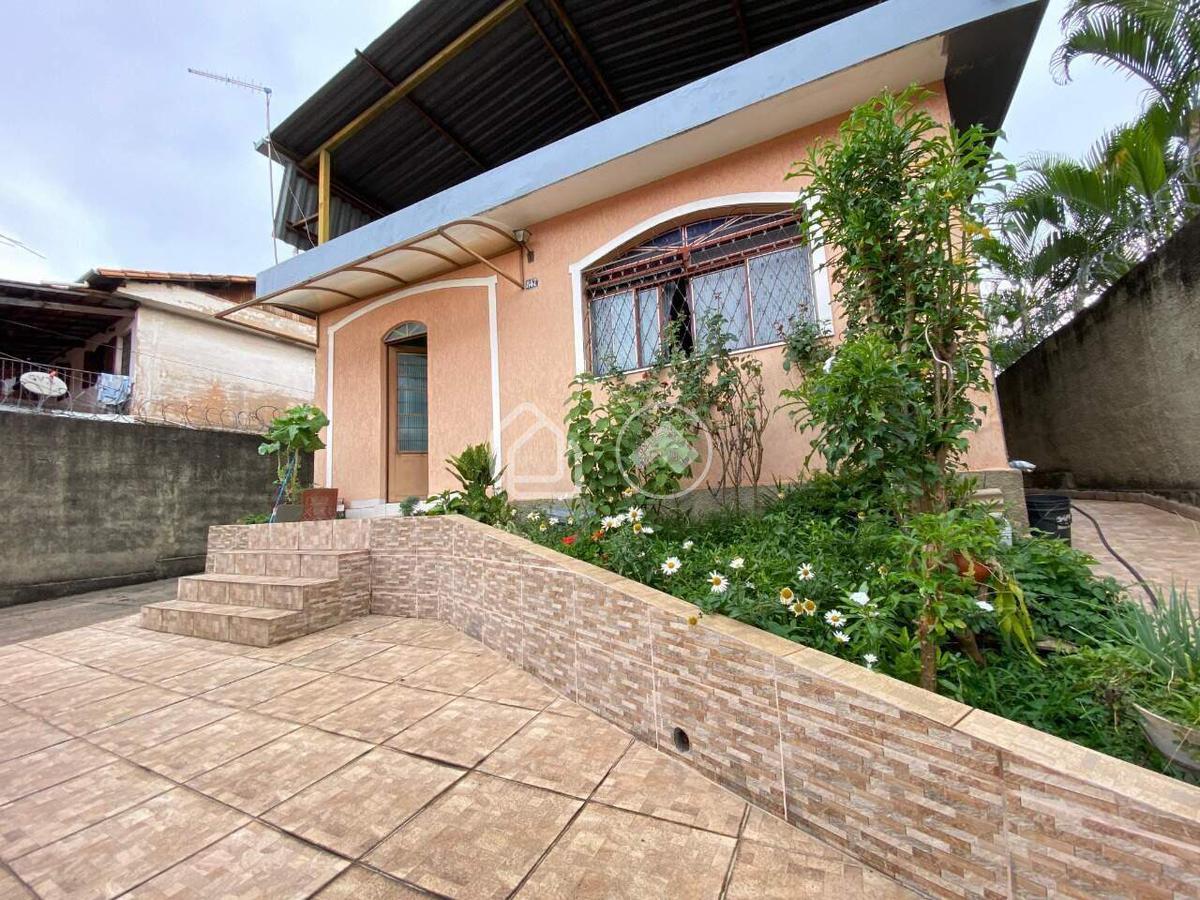 Casa, Dom Bosco, 3 Quartos, 8 Vagas