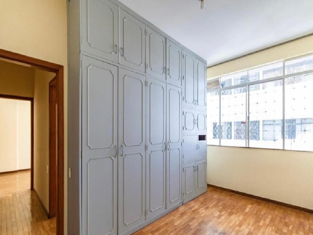Apartamento, Funcionários, 2 Quartos, 1 Vaga, 1 Suíte