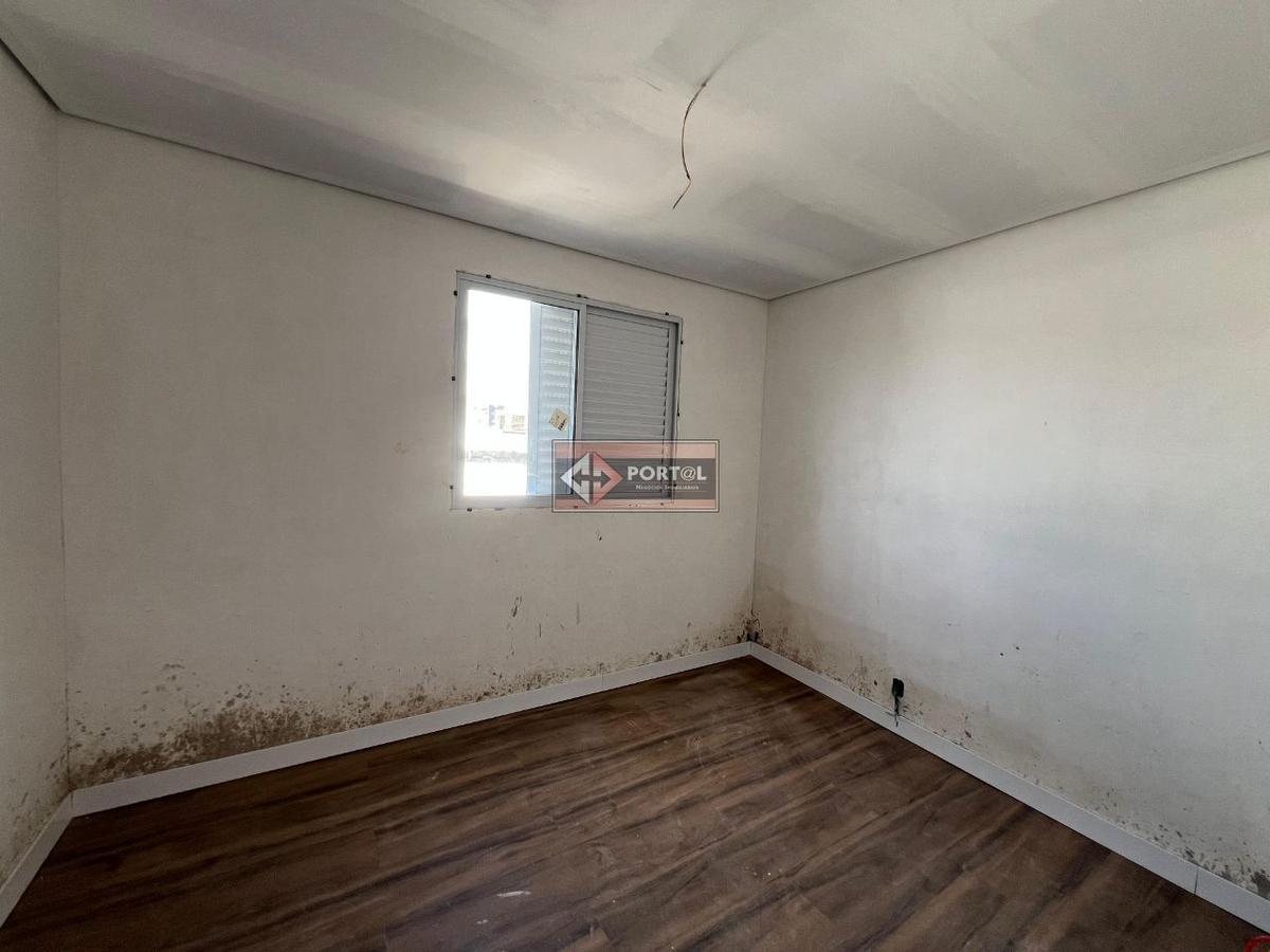 Apartamento, Sagrada Família, 2 Quartos, 2 Vagas, 1 Suíte