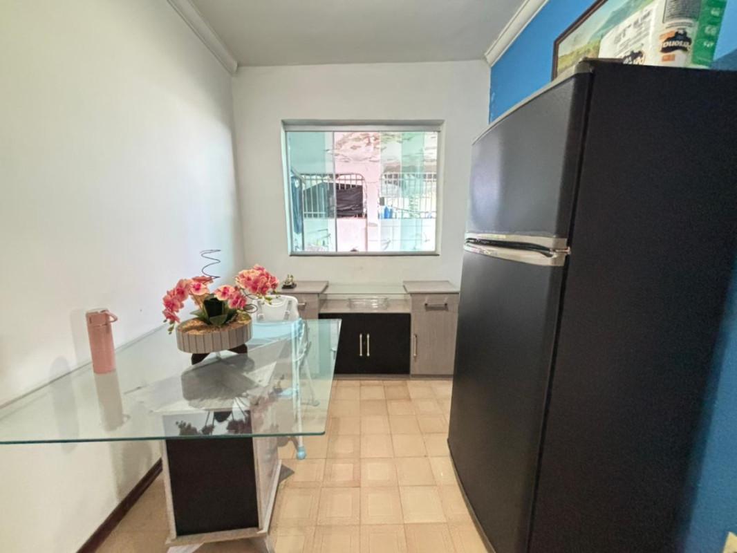 Casa, Cachoeirinha, 3 Quartos, 12 Vagas, 1 Suíte