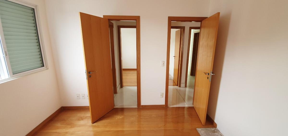Cobertura, Buritis, 4 Quartos, 5 Vagas, 1 Suíte