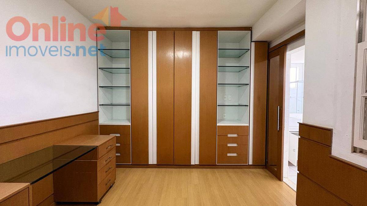 Casa, Vila Paris, 4 Quartos, 0 Vaga, 2 Suítes
