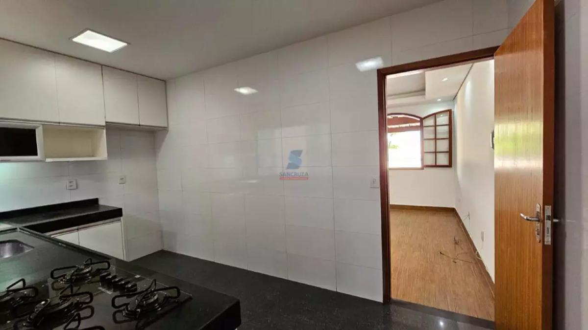 Casa, Fonte Grande, 4 Quartos, 8 Vagas, 1 Suíte