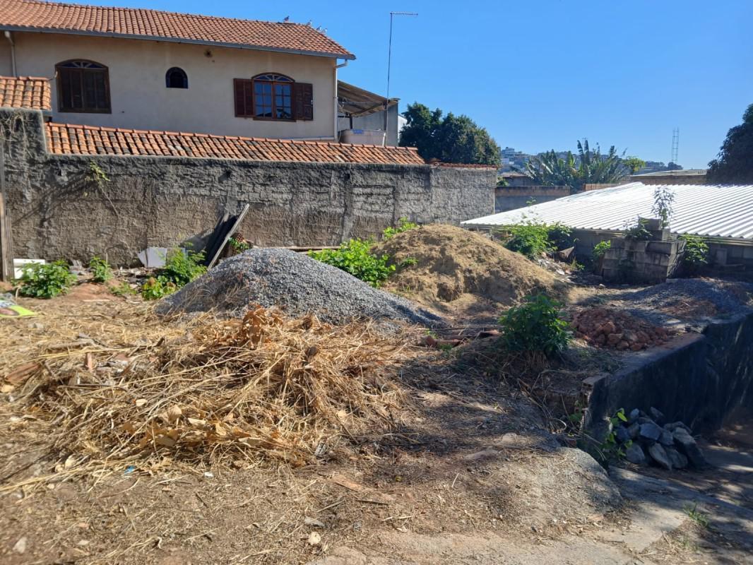Casa, Mantiqueira, 2 Quartos, 5 Vagas, 1 Suíte
