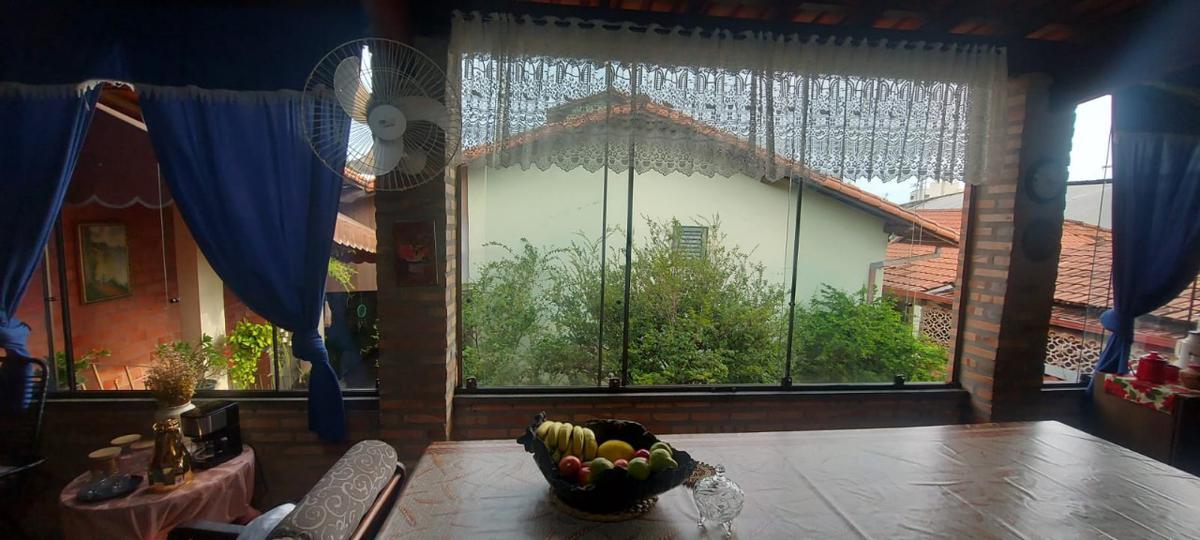 Casa, Petropolis, 3 Quartos, 2 Vagas, 1 Suíte