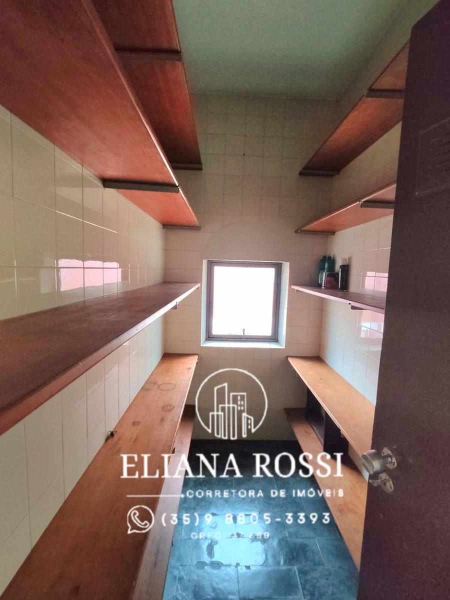 Casa, Centro, 4 Quartos, 5 Vagas, 1 Suíte