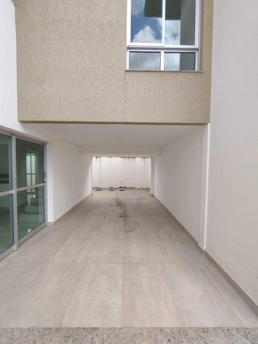 Casa, Centro, 3 Quartos, 2 Vagas, 1 Suíte