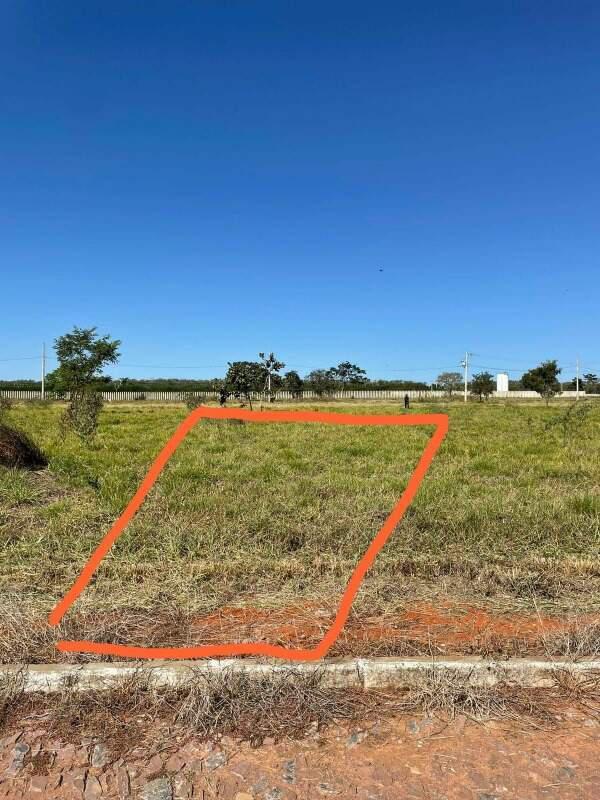 Lote, Centro, 0 Quarto, 0 Vaga