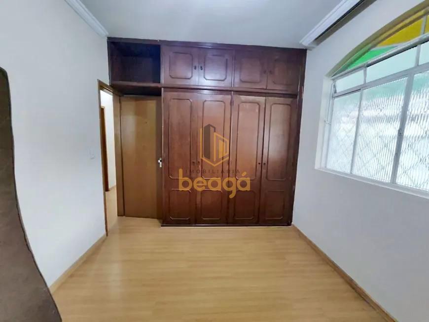 Casa, Camargos, 3 Quartos, 4 Vagas, 1 Suíte