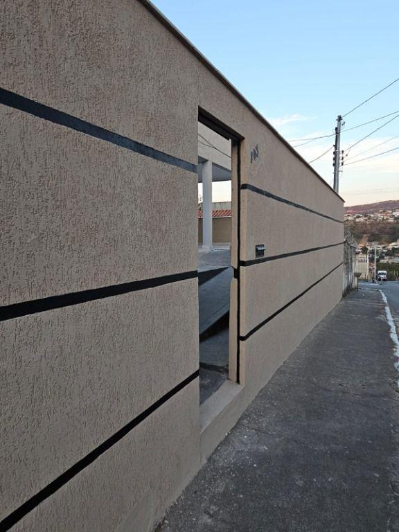 Casa, Nações Unidas, 2 Quartos, 0 Vaga, 1 Suíte