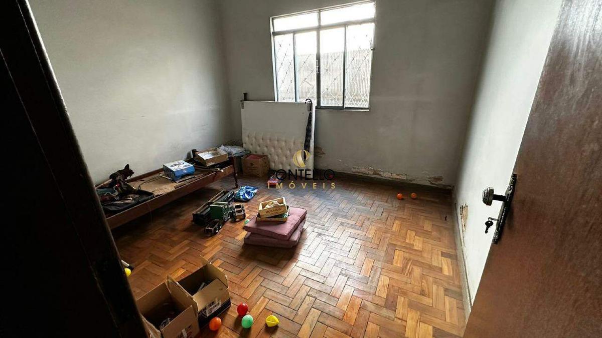 Casa, Centro, 3 Quartos, 0 Vaga