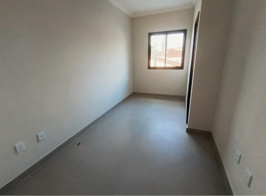Casa, Planalto, 2 Quartos, 1 Vaga, 2 Suítes