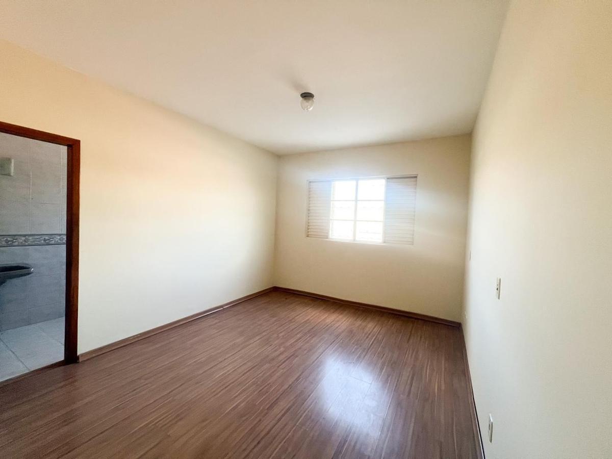 Casa, Alípio de Melo, 3 Quartos, 4 Vagas, 1 Suíte