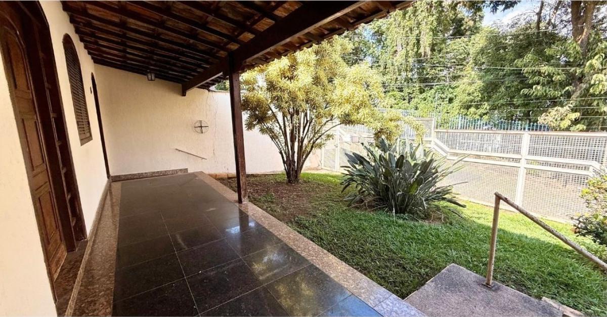 Casa, Alípio de Melo, 3 Quartos, 2 Vagas, 1 Suíte