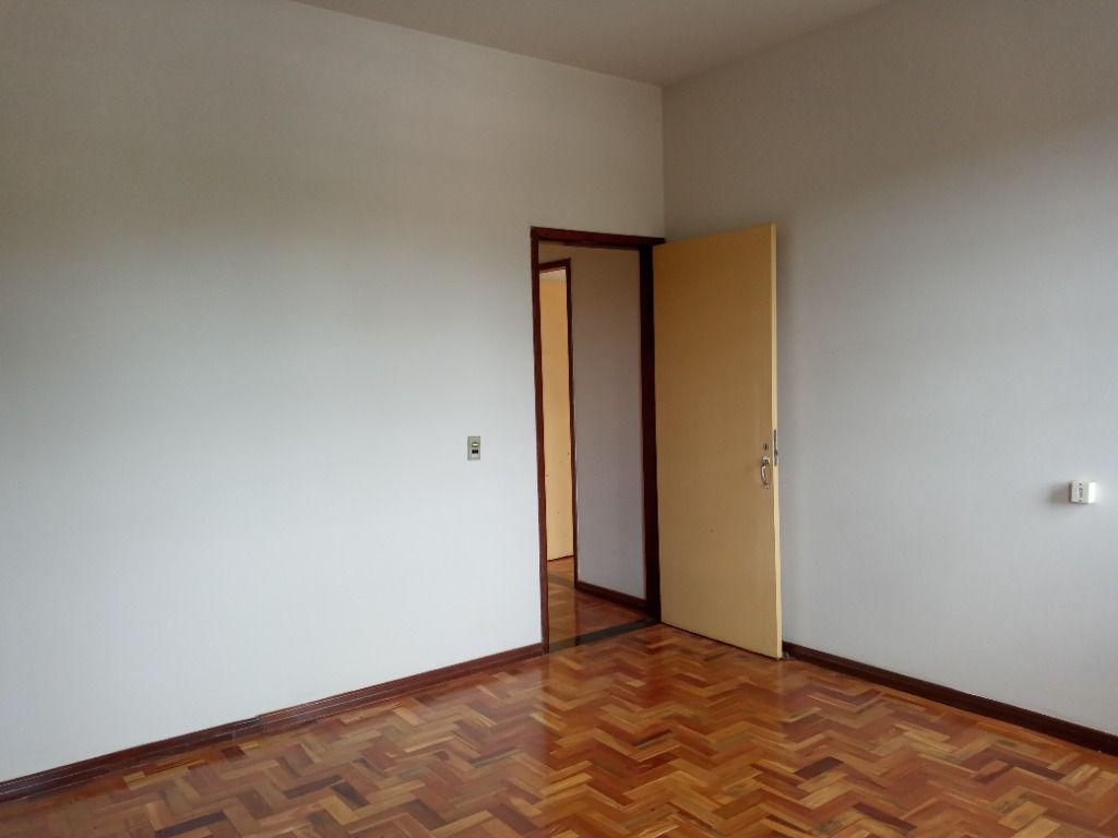 Casa, Centro, 3 Quartos, 2 Vagas