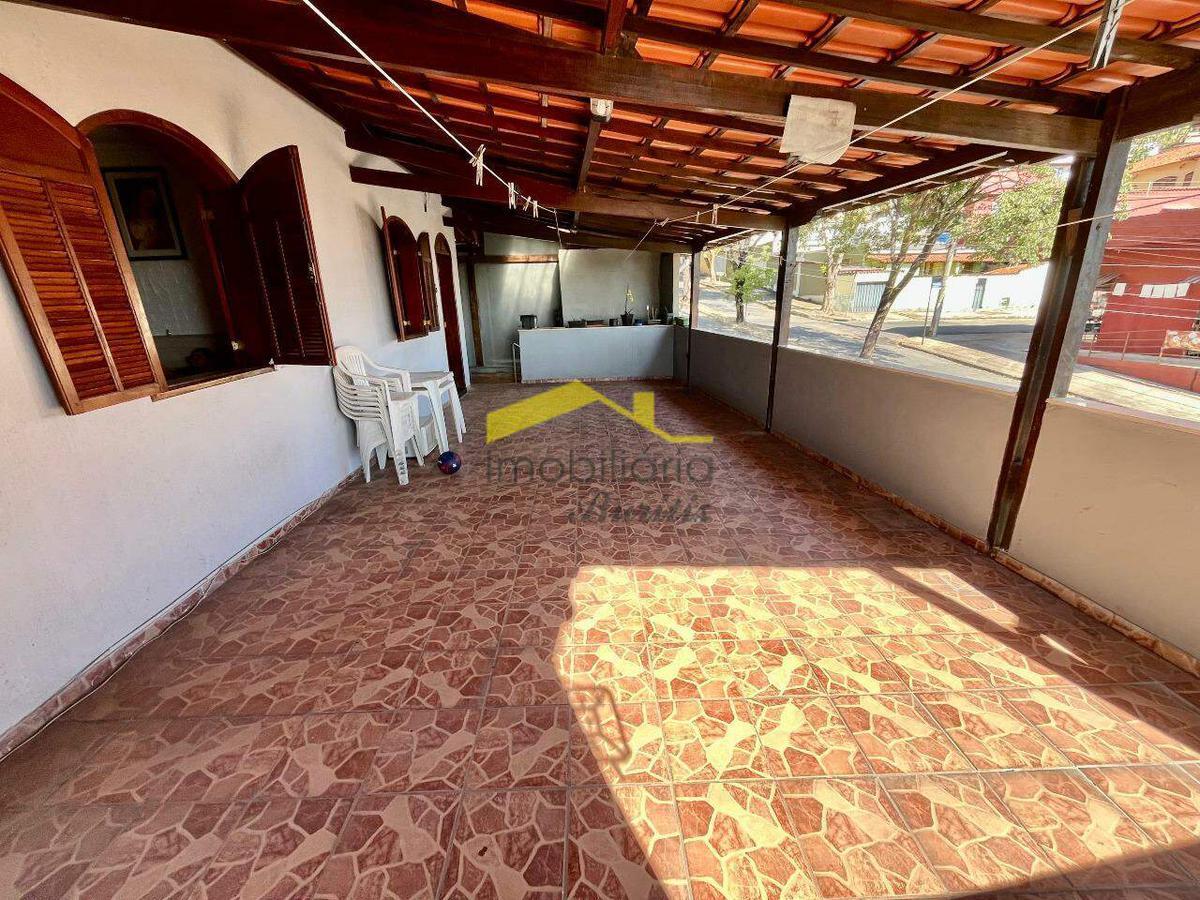 Casa, Estrela do Oriente, 3 Quartos, 2 Vagas, 1 Suíte