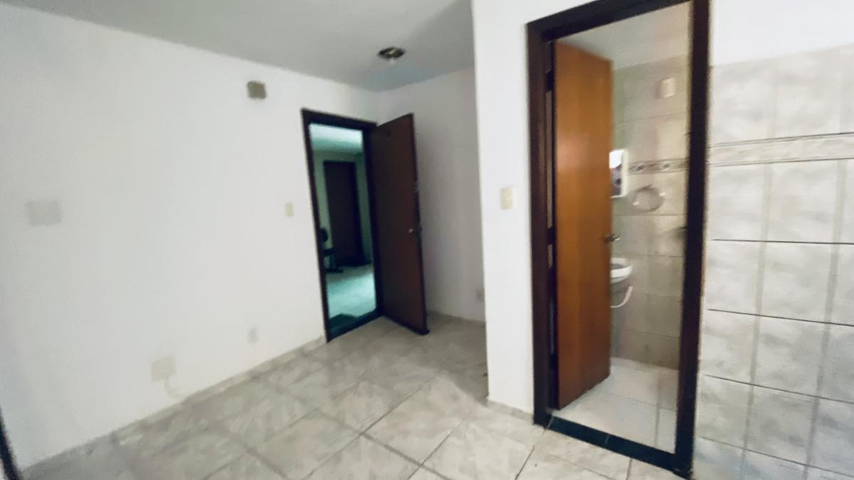 Prédio, Paquetá, 20 Quartos, 0 Vaga