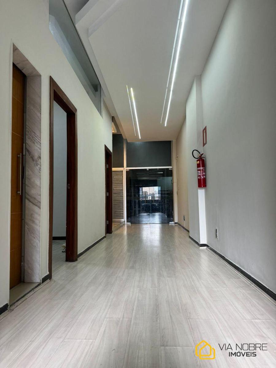 Sala, Barro Preto
